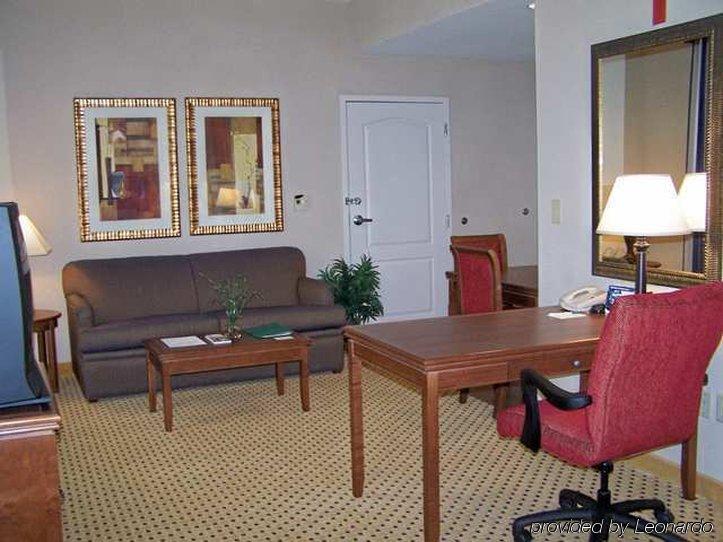 Homewood At Mall Del Norte Hotel 3*